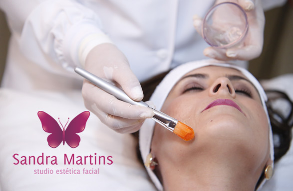 Guia Definitivo: cuidados essenciais para uma pele deslumbrante no inverno. No Studio Sandra Martins de Estética Facial, sabemos que o inverno traz desafios únicos para a pele.