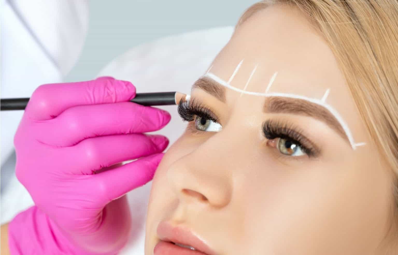 Descubra agora 5 dicas de cuidados com as sobrancelhas que irão realçar sua beleza. Aprenda cuidados diários para que os pelos estejam sempre saudáveis