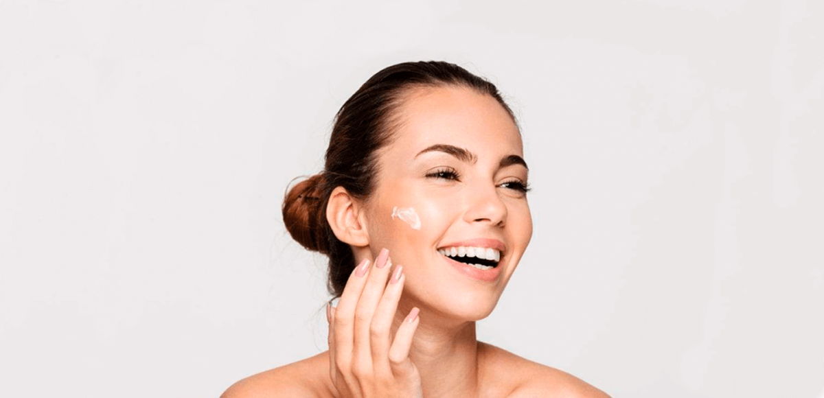 Confira dicas poderosas para cuidar da sua pele no frio de Brasília! Pois a jornada de cuidar da nossa pele é cheia de aprendizados. Claro, sobre nós mesmos, mas também sobre a nossa pele mesmo.