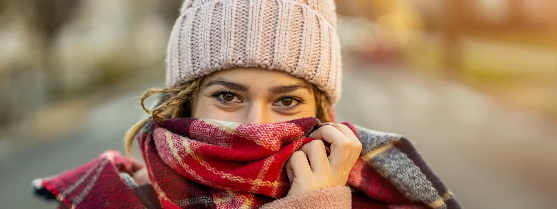 Ressecamento e aparecimento de acne na sua pele? Esteticista Sandra Martins lista cuidados com a pele durante frio em Brasília.